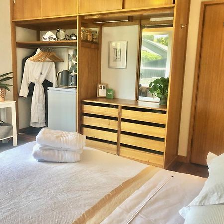 Lovely Budget Vegan Homestay Launceston Bagian luar foto