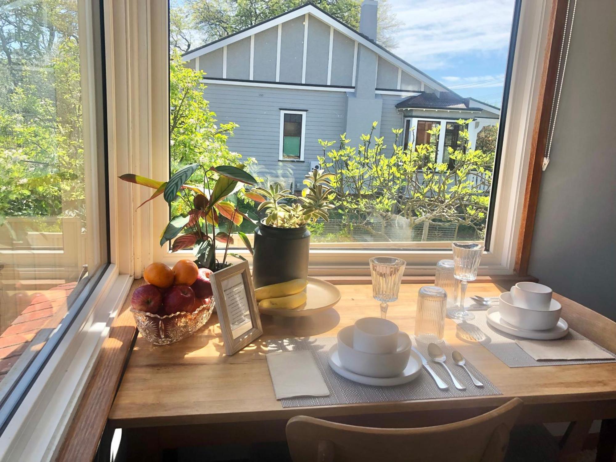 Lovely Budget Vegan Homestay Launceston Bagian luar foto