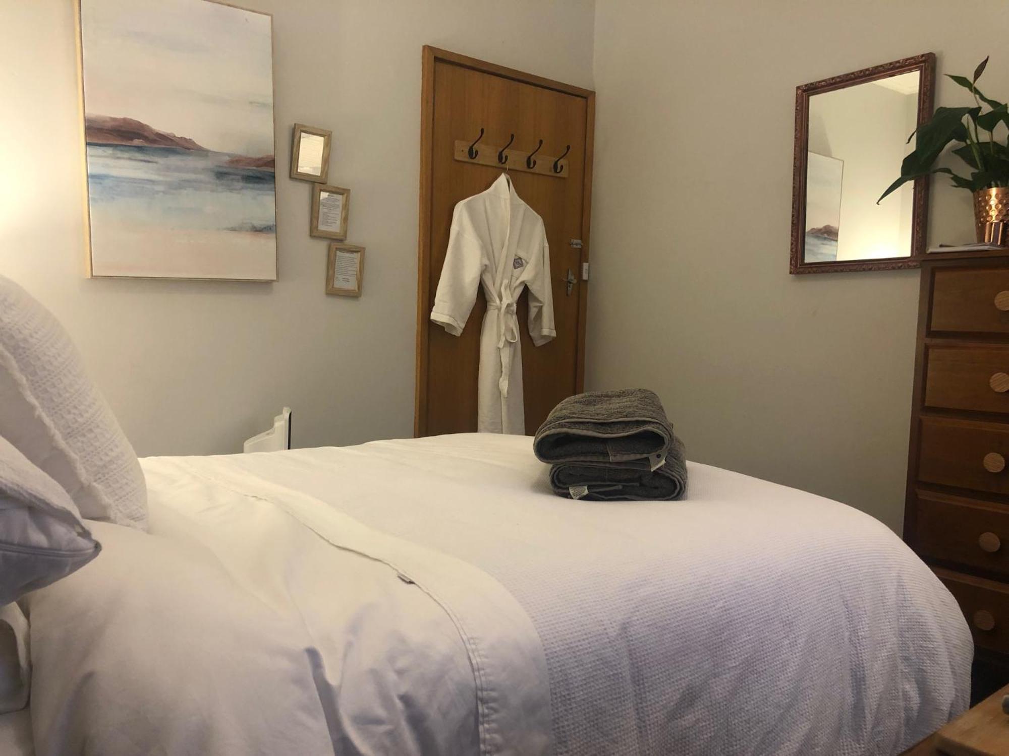 Lovely Budget Vegan Homestay Launceston Bagian luar foto