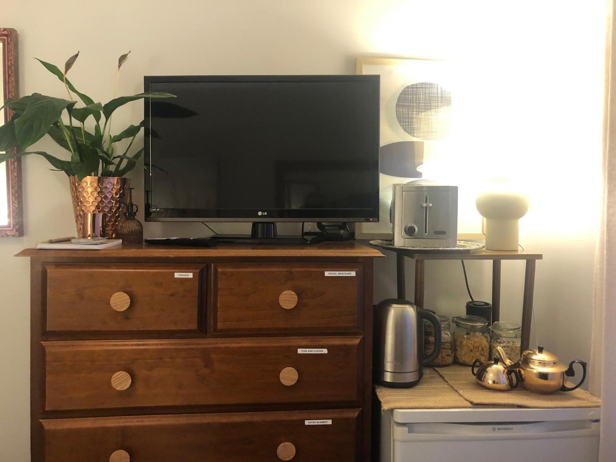 Lovely Budget Vegan Homestay Launceston Bagian luar foto