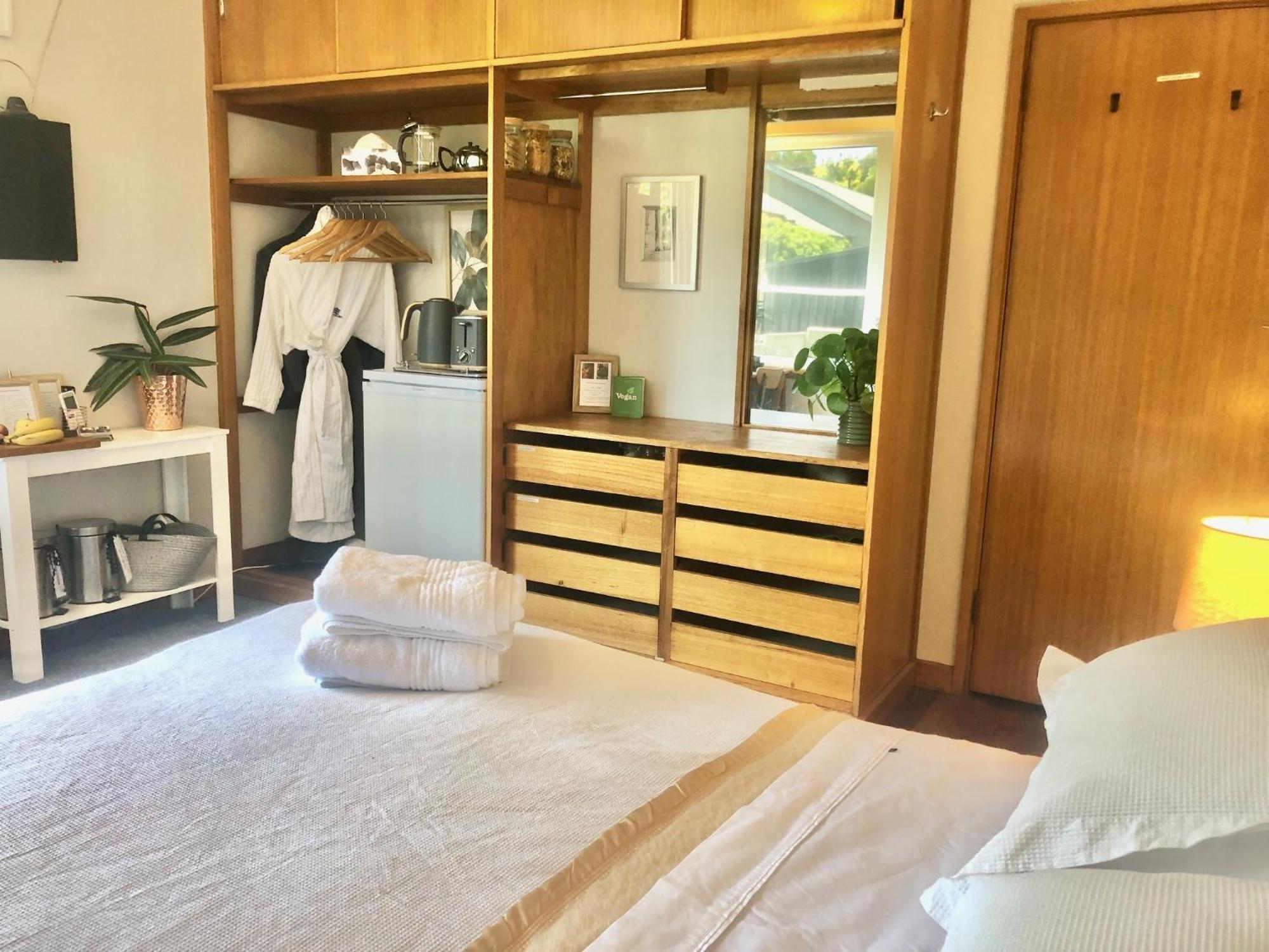 Lovely Budget Vegan Homestay Launceston Bagian luar foto