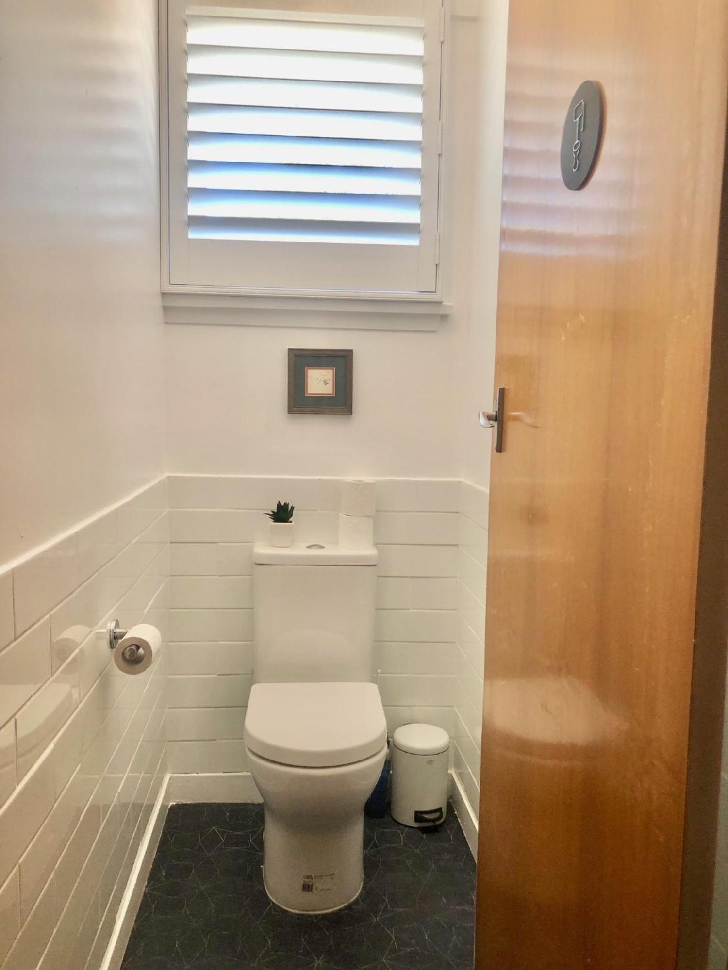 Lovely Budget Vegan Homestay Launceston Bagian luar foto